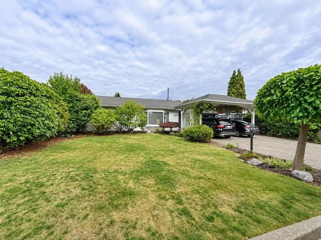 1374 Sowden Street, North Vancouver