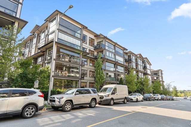8561 203a Street 302, Langley
