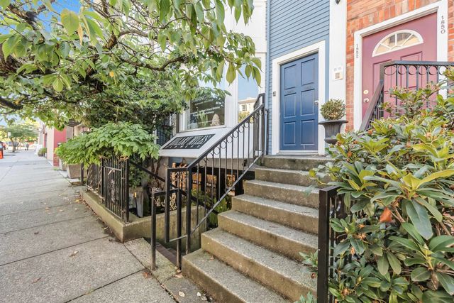 1848 W 1st Avenue, Vancouver