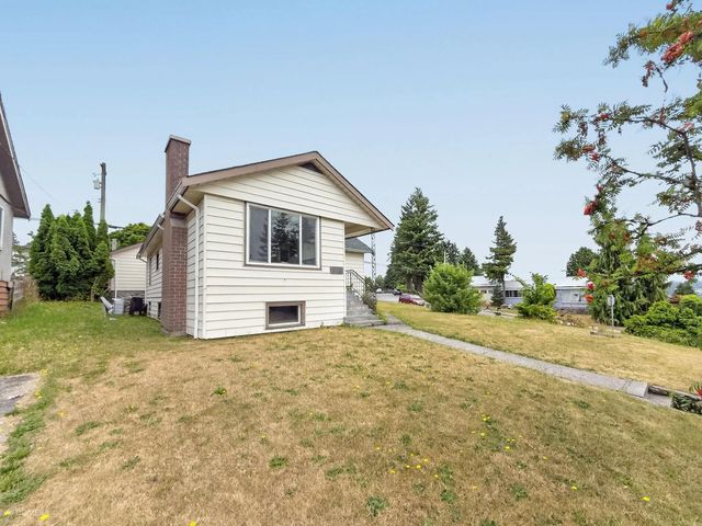 319 E Eighth Avenue, New Westminster