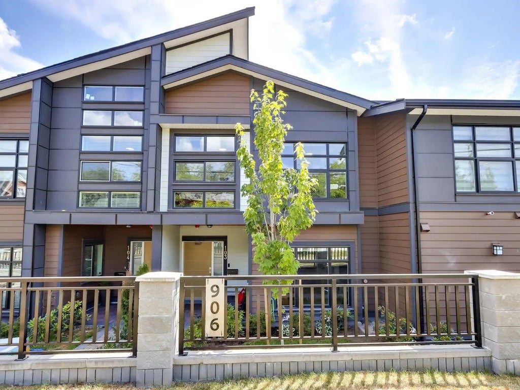906 Quadling Avenue 103, Coquitlam