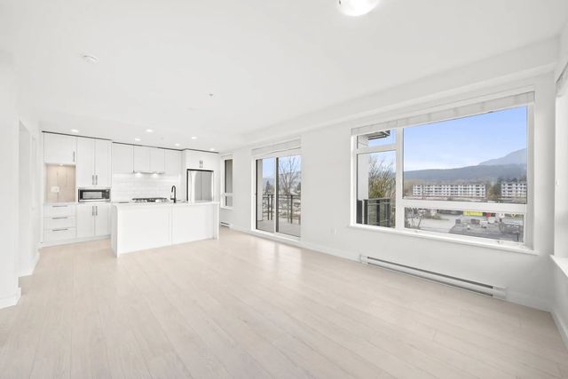 3038 St George Street 405, Port Moody