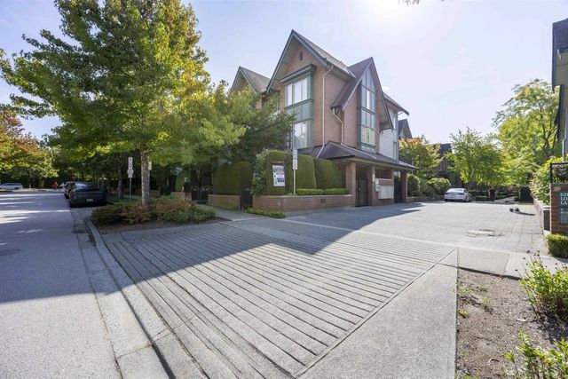 6222 Logan Lane, Vancouver