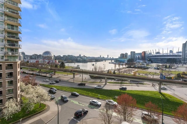 125 Milross Avenue 704, Vancouver