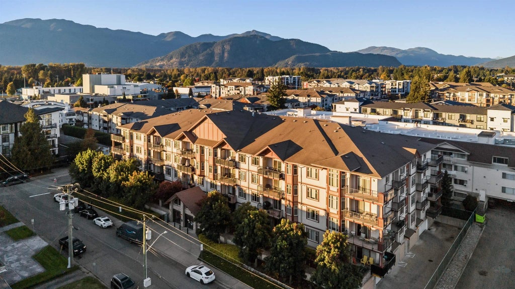45615 Brett Avenue 203, Chilliwack