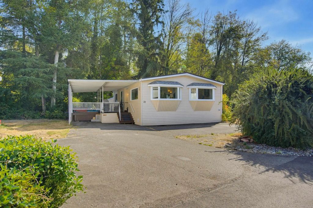 2270 196 Street 23, Langley