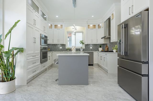 5876 139a Street, Surrey
