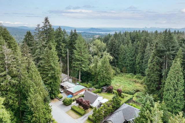 741 Wellington Drive, North Vancouver