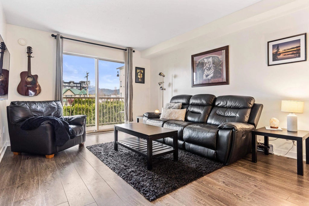 7435 Shaw Avenue 207, Chilliwack