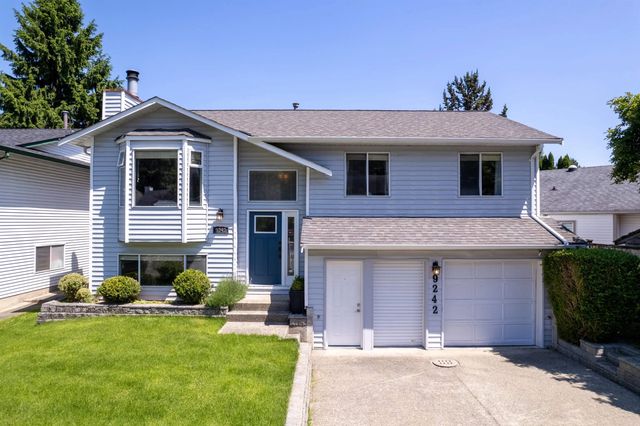 9242 209a Crescent, Langley