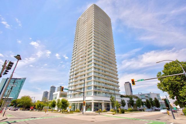 13685 102 Avenue 2705, Surrey