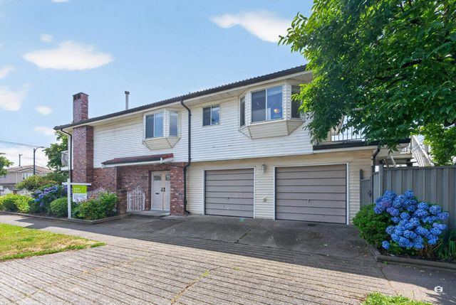 196 E 58th Avenue, Vancouver