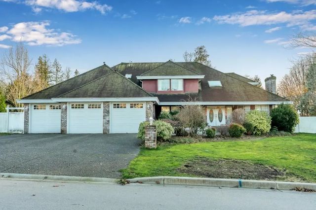 17986 67 Avenue, Surrey