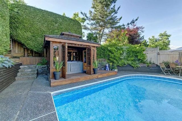 1225 Gateway Place, Port Coquitlam