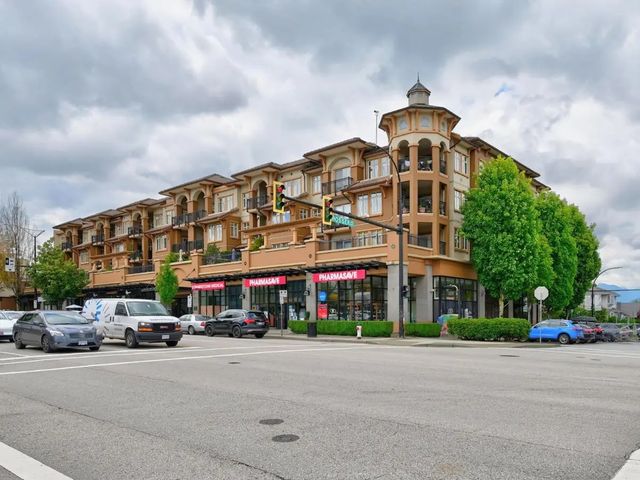 4365 Hastings Street 305, Burnaby