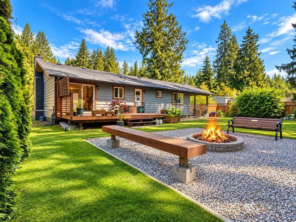 3367 Richards Road, Roberts Creek