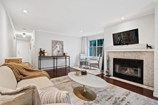 925 W 15th Avenue 104, Vancouver
