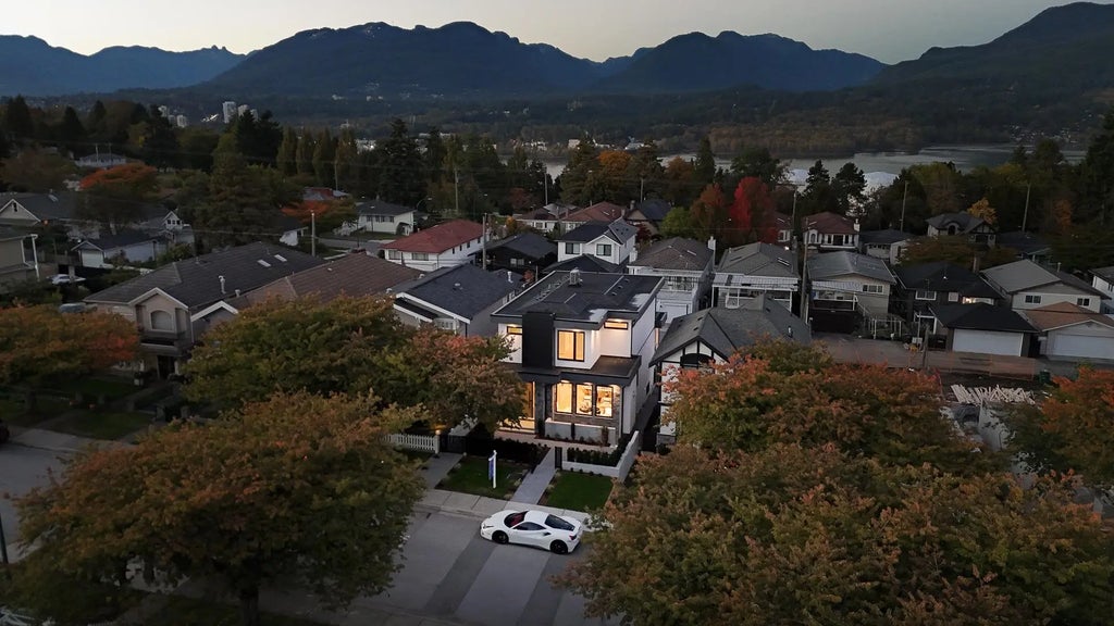 4413 Oxford Street, Burnaby