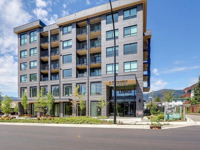 110 E 17th Street 304, North Vancouver