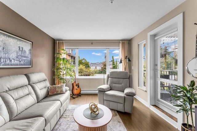 13740 75a Avenue 204, Surrey