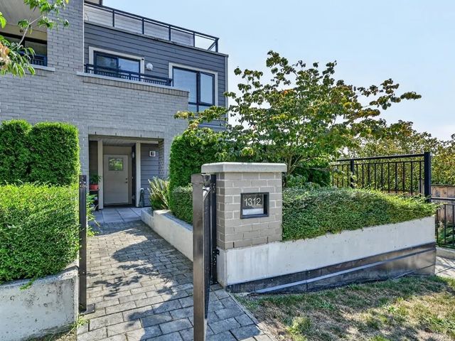 1312 Fifth Avenue, New Westminster