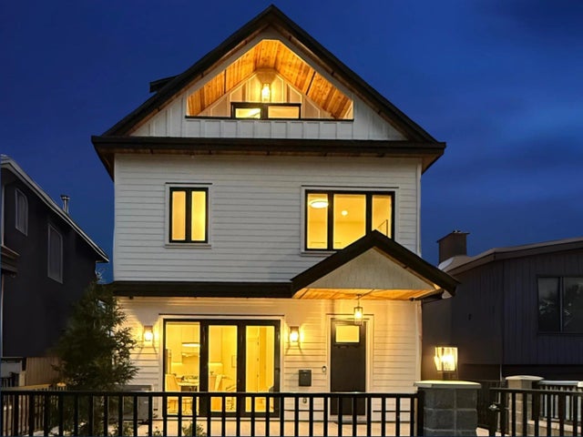 2248 E 48th Avenue 1, Vancouver