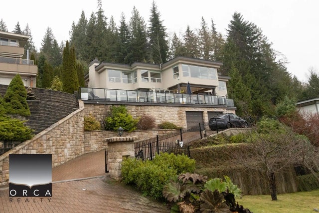 2565 Westhill Way, West Vancouver