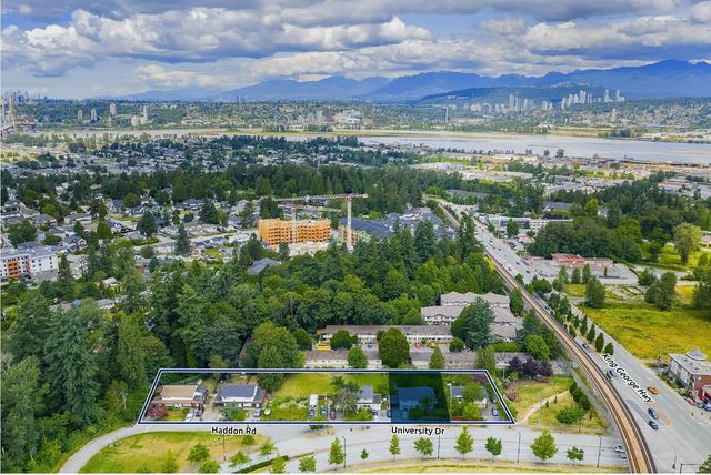 10967 University Drive, Surrey
