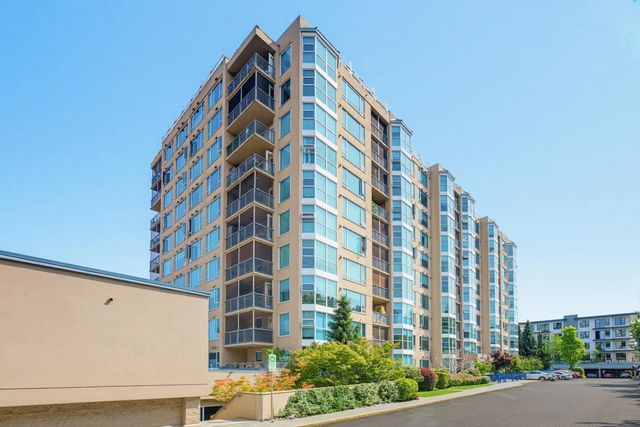 12148 224 Street 402, Maple Ridge