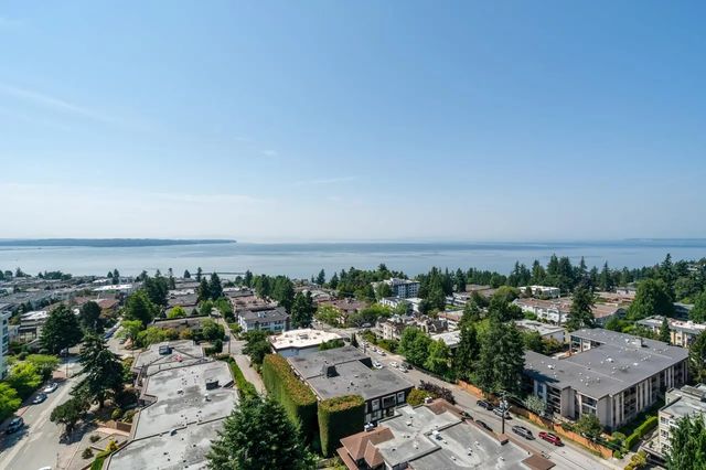 1475 Foster Street 1405, Surrey