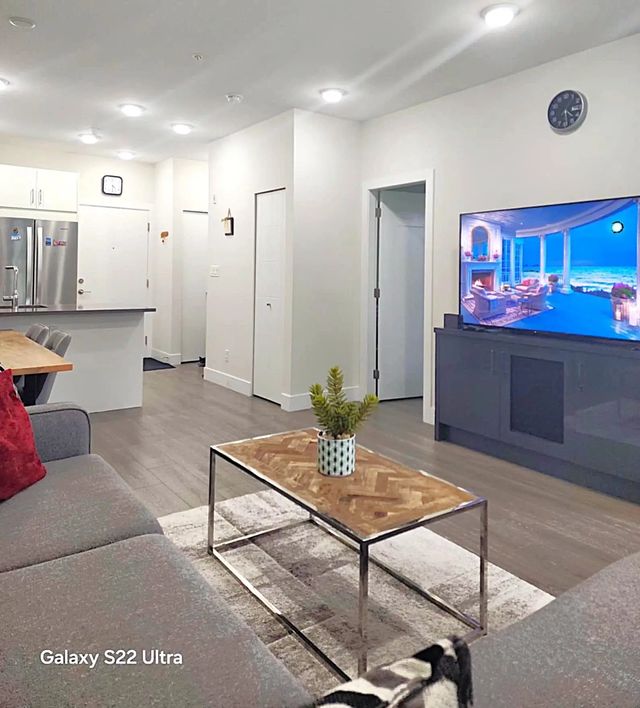 15351 101 Avenue 409, Surrey
