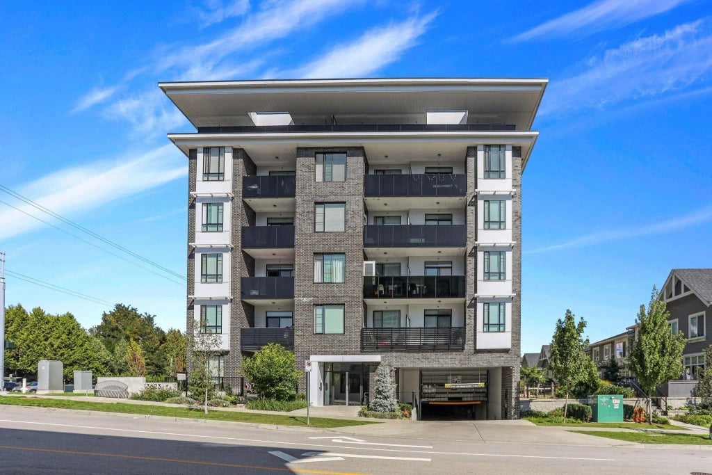 13623 N 81a Avenue 307, Surrey