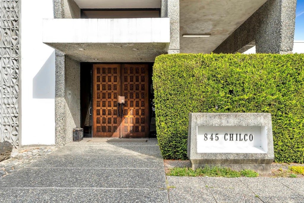 845 Chilco Street 201, Vancouver
