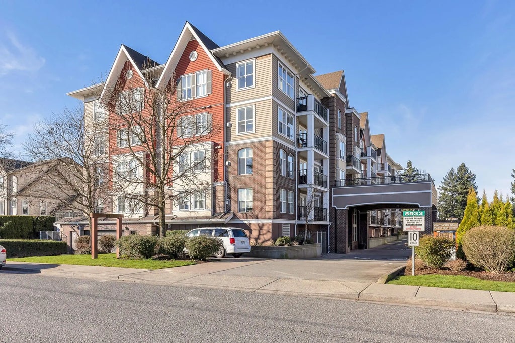 8933 Edward Street 206, Chilliwack