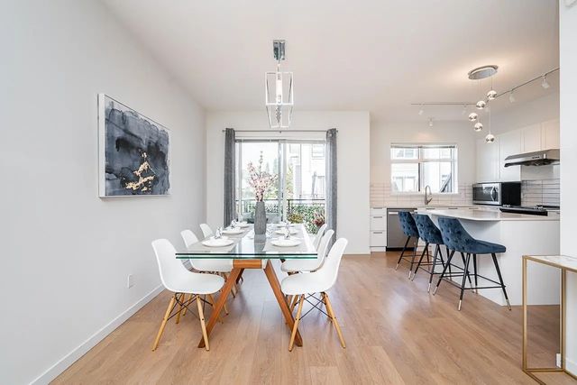 18505 Laurensen Place 2004, Surrey