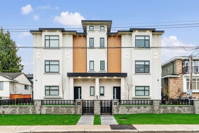 8464 15 Avenue 2, Burnaby
