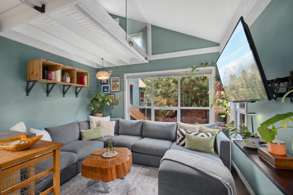 2126 Sarajevo Drive 4, Whistler