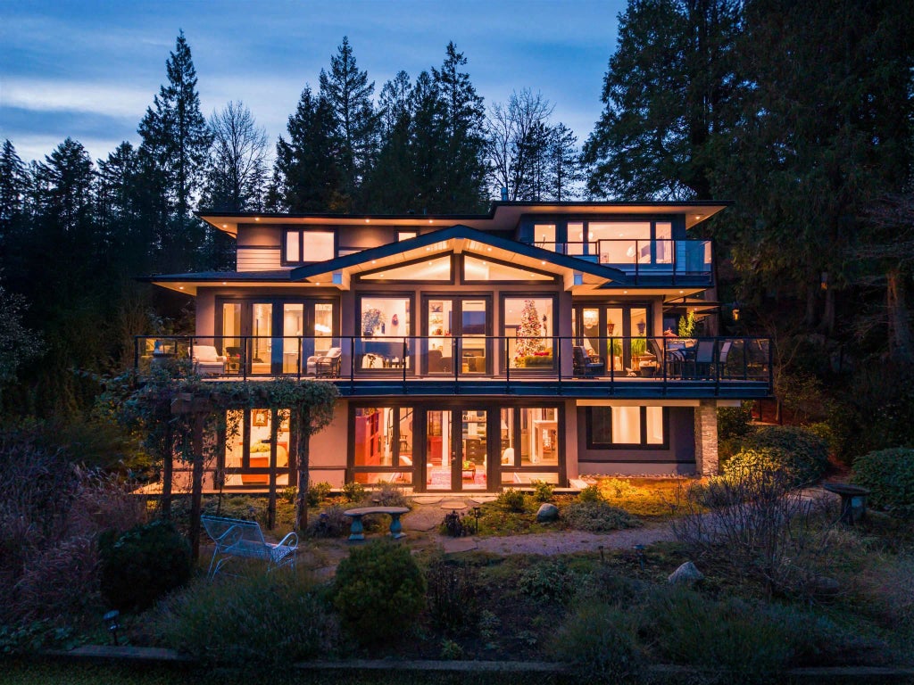 1812 Cardinal Crescent, North Vancouver