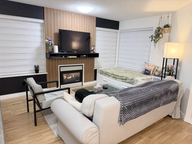 20200 56 Avenue 324, Langley