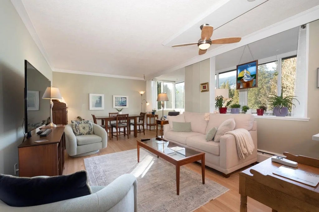 1425 Esquimalt Avenue 505, West Vancouver