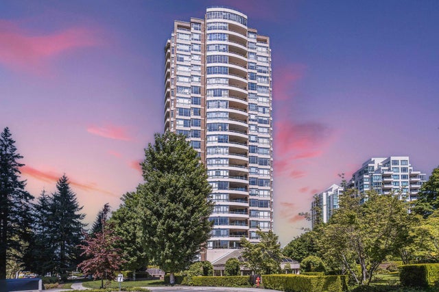 5885 Olive Avenue 702, Burnaby