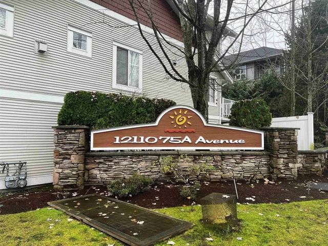 12110 75a Avenue 75, Surrey