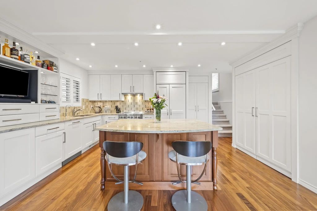 2408 Se Marine Drive, Vancouver