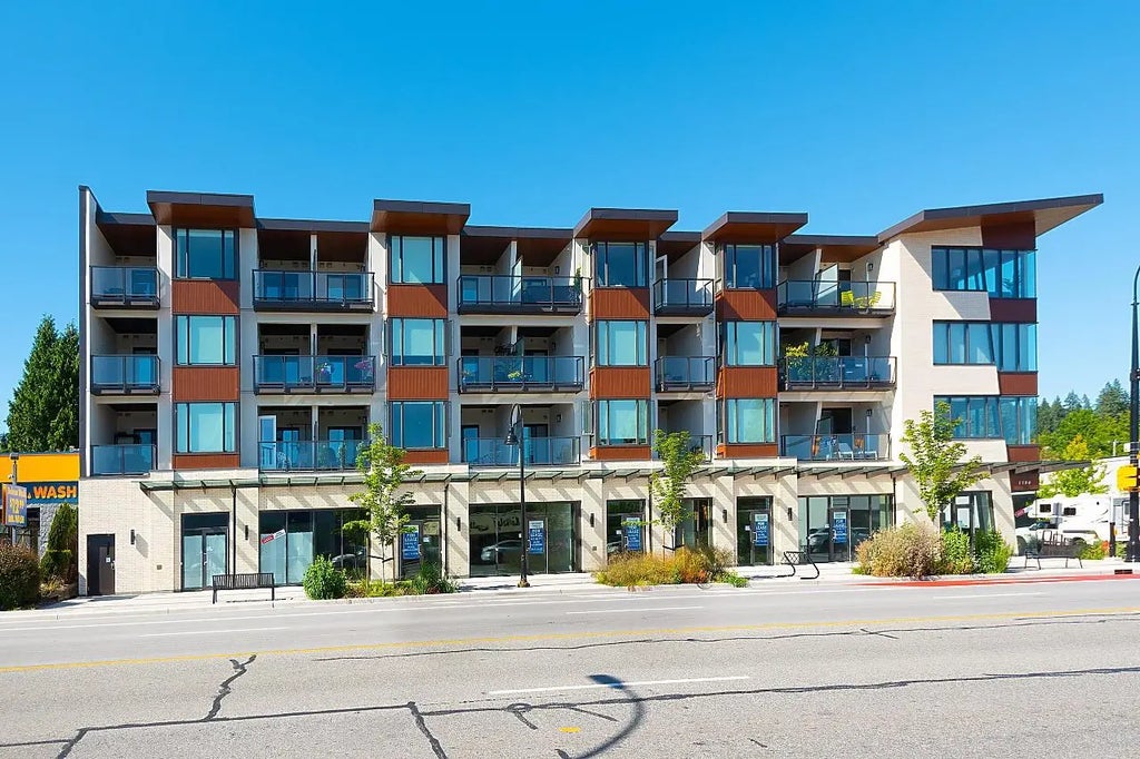 1633 Tatlow Avenue 207, North Vancouver