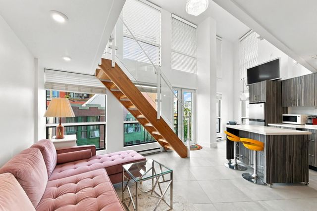 1 E Cordova Street 311, Vancouver