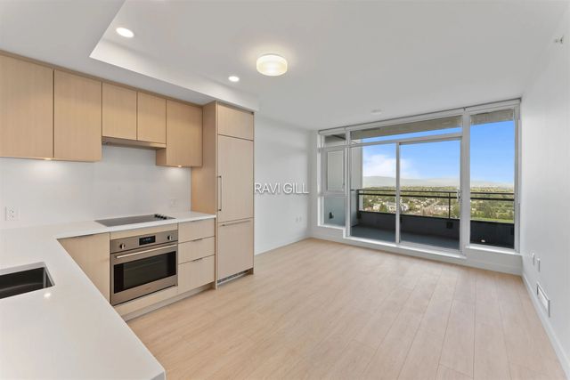 13675 107a Avenue 3012, Surrey
