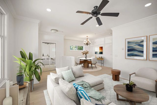 15554 Russell Avenue, White Rock
