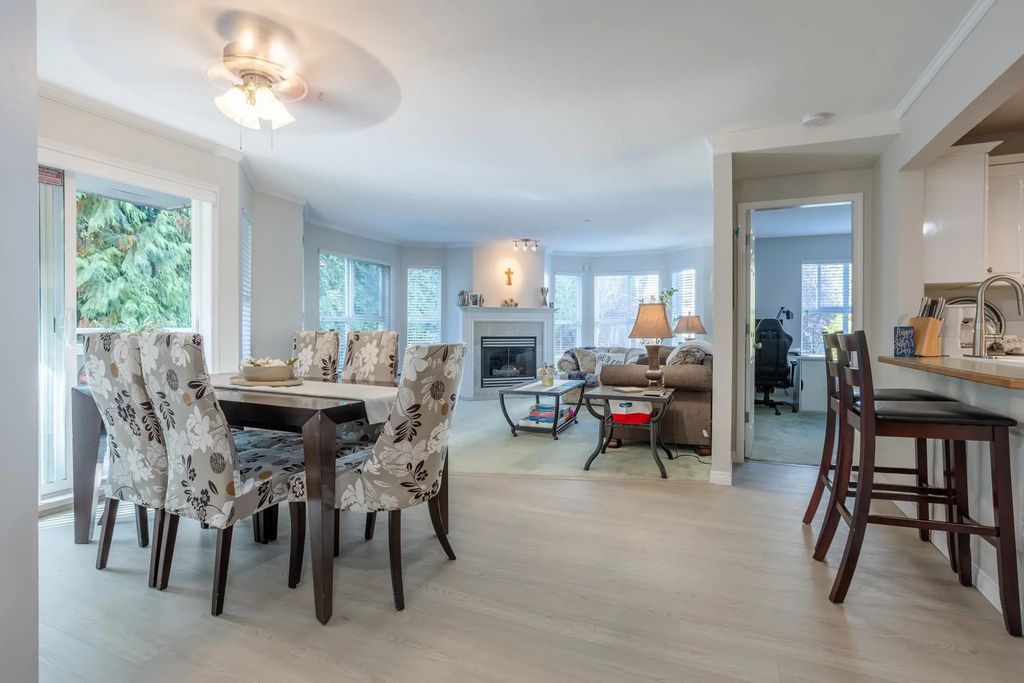 6557 121 Street 205, Surrey