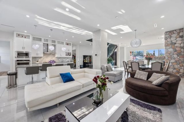 10088 121 Street, Surrey