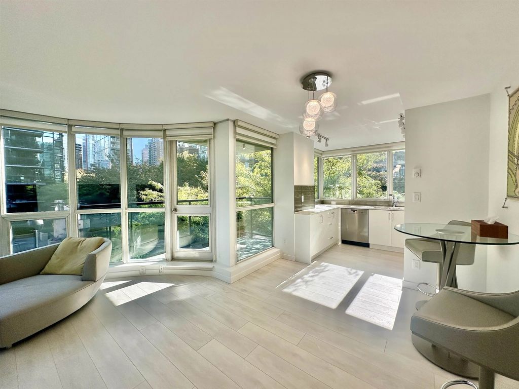 588 Broughton Street 206, Vancouver